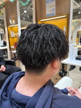 ルースト 渋谷店(ROOST) MEN’S HAIR/波巻ツイストスパイラル/フェザーパーマ/眉毛/渋谷