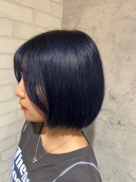 アフィナー(Afinar) 【横浜駅/横浜西口】 ネイビー×ボブ