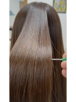 ホロ(holo-)&nbsp;つるりんちょ縮毛矯正
