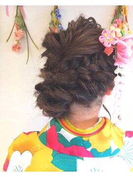 ネオリーブニコ 大井町店(Neolive Nico) 【neolive nico 大井町店　サイドアップ　編み込み】