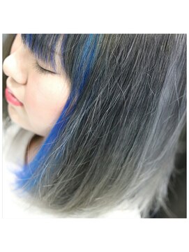 フェイスヘアーデザイン(Faith Hair Design) シルバー×ブルー