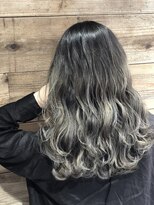 フォーク(FOLK)&nbsp;KASUMI 外国人風グレージュグラデーションカラー【FOLK 恵比寿】