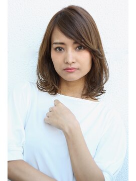 ルアナ 浦和店(Luana) ２wayバングのセミディアムスタイル