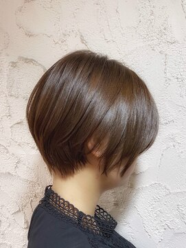 イロヘア アンジョウ(ilo.hair anjo) 艶ショート×アッシュベージュ