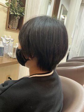 コアフィールフィス(COIFFURE fils) 《見附 今町》学生 女子ショート 耳かけ