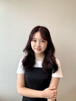 ロアン 福津店(roan)&nbsp;くびれ巻きレイヤーカット＋ボルドーカラー