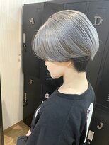 ギフト ヘアー サロン(gift hair salon) 【ダブルカラーシルバーアッシュショート】原口健伸