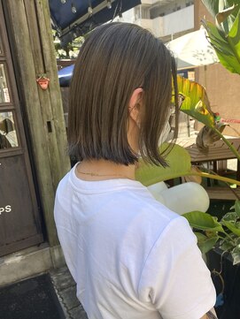 ミント(mint) 透け感たっぷりオリーブグレージュブリーチなしダブルカラー