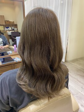 コトナ 越谷店 ブリーチなし｜ダブルカラー｜透明感｜ベージュ【越谷】