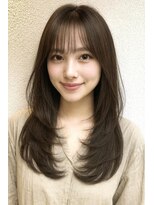 アオ(ao.)&nbsp;ミディアムレイヤー美髪くびれレイヤー