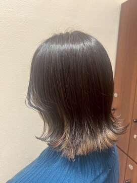 アクセ 外ハネスタイル似合わせカットひし形シルエット簡単スタイリング