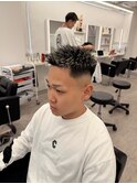 刈り上げセンターパート/波巻きツイストスパイラル/大阪