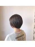マッシュショートとオリーブベージュ