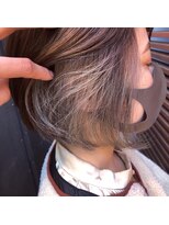 ビヨンドイー(beyond E)&nbsp;イヤリングカラーホワイトベージュボブ