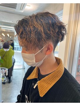 バイフィフス 原宿/表参道(by fifth) ツイストスパイラルパーマ/ツーブロ刈り上げ/センターパート