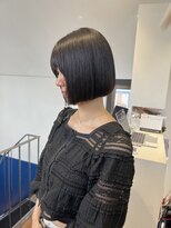 トレス(TRESS)&nbsp;内巻きボブ　切りっぱなしボブ　ミニボブ　ダークグレージュ