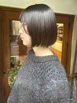 スクエアウーノ 博多(SQUARE＊UNO HAKATA)&nbsp;丸みショートボブ　ダークブラウン　顔周りレイヤー