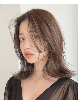 ブレス(BRACE) 「艶やかで美しい!セミグヘアで魅力的な印象を」