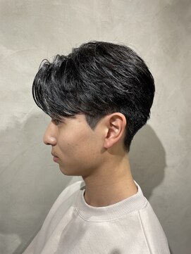 ニコ トウキョウ ヨコハマ(nico) メンズセンターパートニュアンスパーマ毛流れメンズパーマ刈上げ