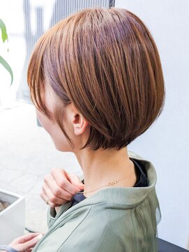 メッケ(MeKKe) 丸みショートボブ【緑地公園/桃山台/江坂/千里中央/千里山】