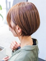 メッケ(MeKKe) 丸みショートボブ【緑地公園/桃山台/江坂/千里中央/千里山】