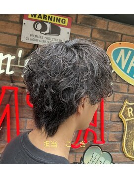 ムア(MUA) マッシュウルフ、シャドウパーマ