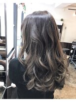 フェリシータ 緑地公園店(felicita) サラ×ツヤ美髪イルミナカラー@ウェービーロング