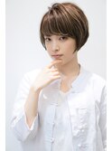 大人可愛いきれいめ小顔ショート