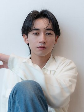 メゾンバイハバナ(maison by HAVANA) メンズ波巻きセンターパートハイライトツーブロックマッシュ