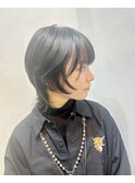 黒髪　ウルフカット