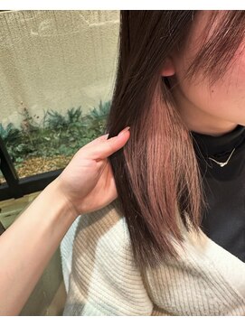 ジュール フィノン(Jour finon) ピンクベージュのインナーカラー