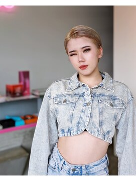 アンゼロ(UNZELO) ブリーチリタッチ→カラーシャンプーで作るブロンドヘア