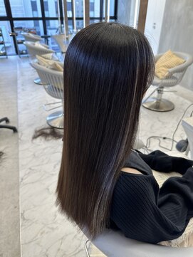 ロンドルーチェ 心斎橋(Lond luce) ダークアッシュ/ミディアムレイヤーカット［髪質改善/縮毛矯正］