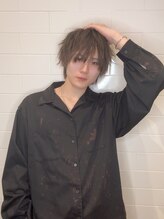 Lee天王寺Stylist【Seiya】ブリーチ職人/ミルクティー/ホワイトブロンド得意ですぜひ一度お試しください！