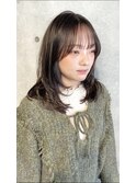 ミディアムレイヤー　顔周りカット　担当寺尾