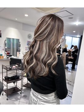 キング(K!ng) 縮毛矯正髪質改善ハイライトレイヤーカット楠葉美容室エクステ