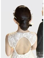 エリリーム(mlilym)&nbsp;王道シニヨンヘア