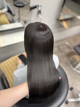 エミーバイモアムー(Emmie byMoremuu) 【あいり】オリーブグレージュ