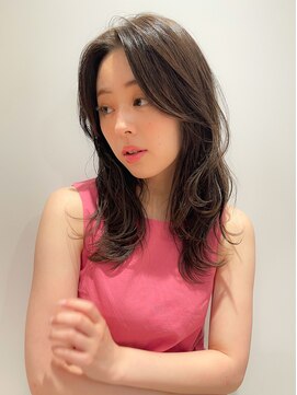 ヴィヴィ(VIVIE) 大人ガーリー似合わせミディアムレイヤーカットダークアッシュ