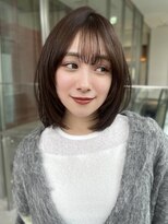 バイオレット ヨコハマ(Violet Yokohama) 鎖骨ミディアムレイヤーハッシュカットロブグレージュKE-05