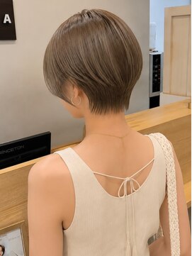 ノア 三宮店(NOA) 【NOA】丸みショートボブ×グレージュカラー｜襟足美人ショート