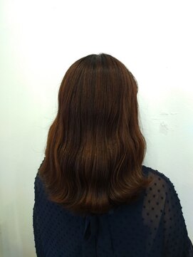 タエビスアリッサム(Taebis Alyssum) 韓国風巻き髪スタイル