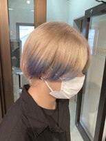 コワファーストナガサキシャンプーボーイ(COIFF1RST NAGASAKI SHAMPOO BOY)&nbsp;ホワイトベージュ×裾カラーブルー