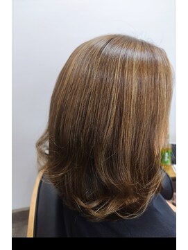 ムスビ(Musubi) ミディアムローレイヤー