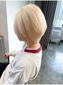 ブリーチ抜きっぱなし/ホワイトブロンド/ケアブリーチ/ショート