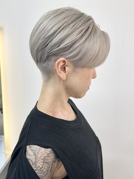 セルン(cerne) 【ハンサムショート シルバーカラー】