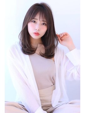 オーロ(ORO) 前髪あり小顔ミディアムレイヤー