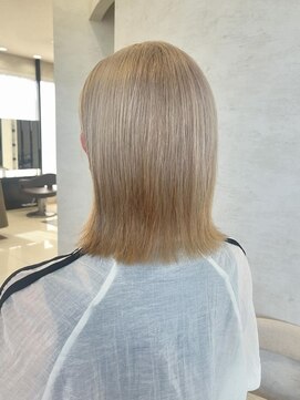 アース コアフュールボーテ 上田店(EARTH coiffure beaute) ミルクティー_ハイトーン_ダブルカラー_切りっぱなし