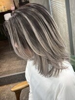 アポロ 横浜駅店(apollo)&nbsp;xバレイヤージュ/ホワイトグレージュ/レイヤーカット