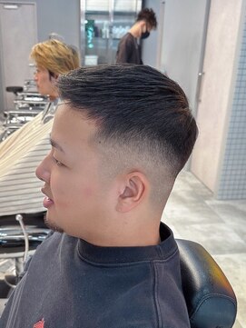 刈部倶楽舞 フェード/ビジネスヘア/モヒカン/ジェットモヒカン/黒髪フェード